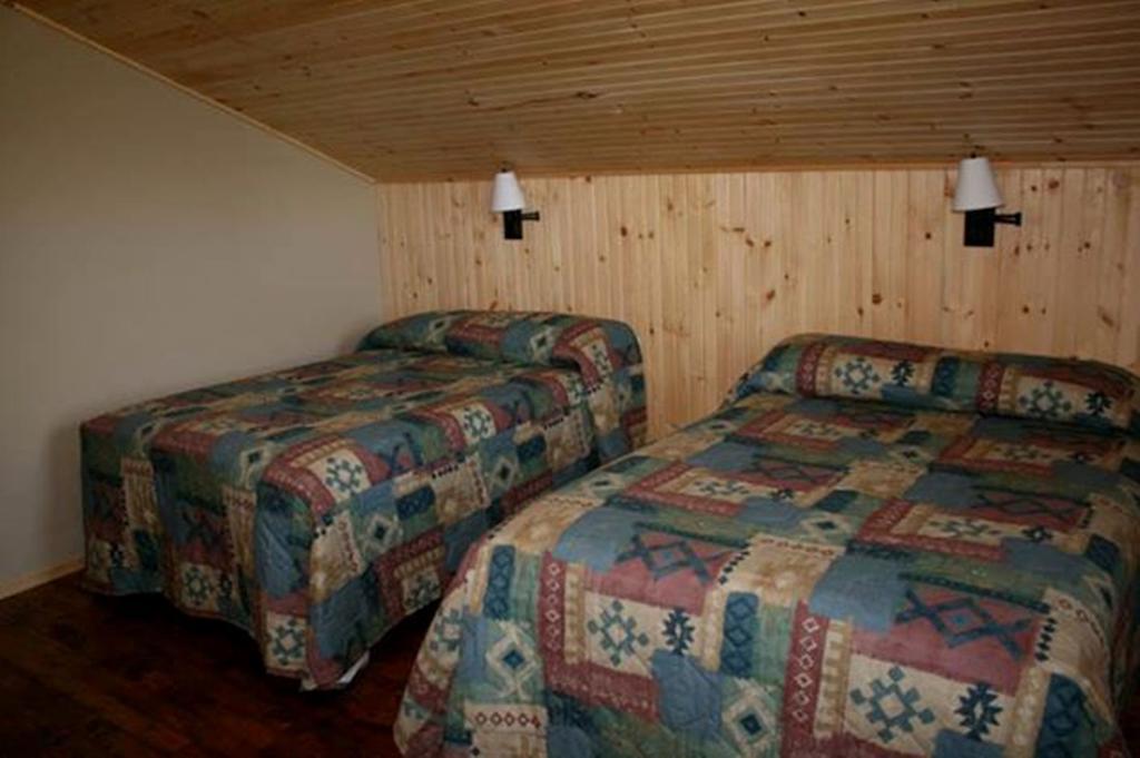 Lanes Riverhouse Inn & Cottages Montague Quarto foto